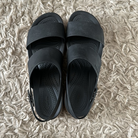 CROCS WOMENS BROOKLYN PLATFORM - Picture 2 of 4